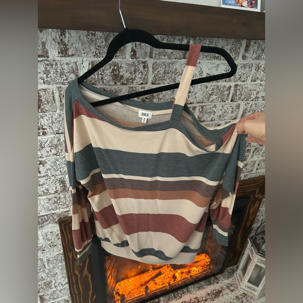 Stripped top